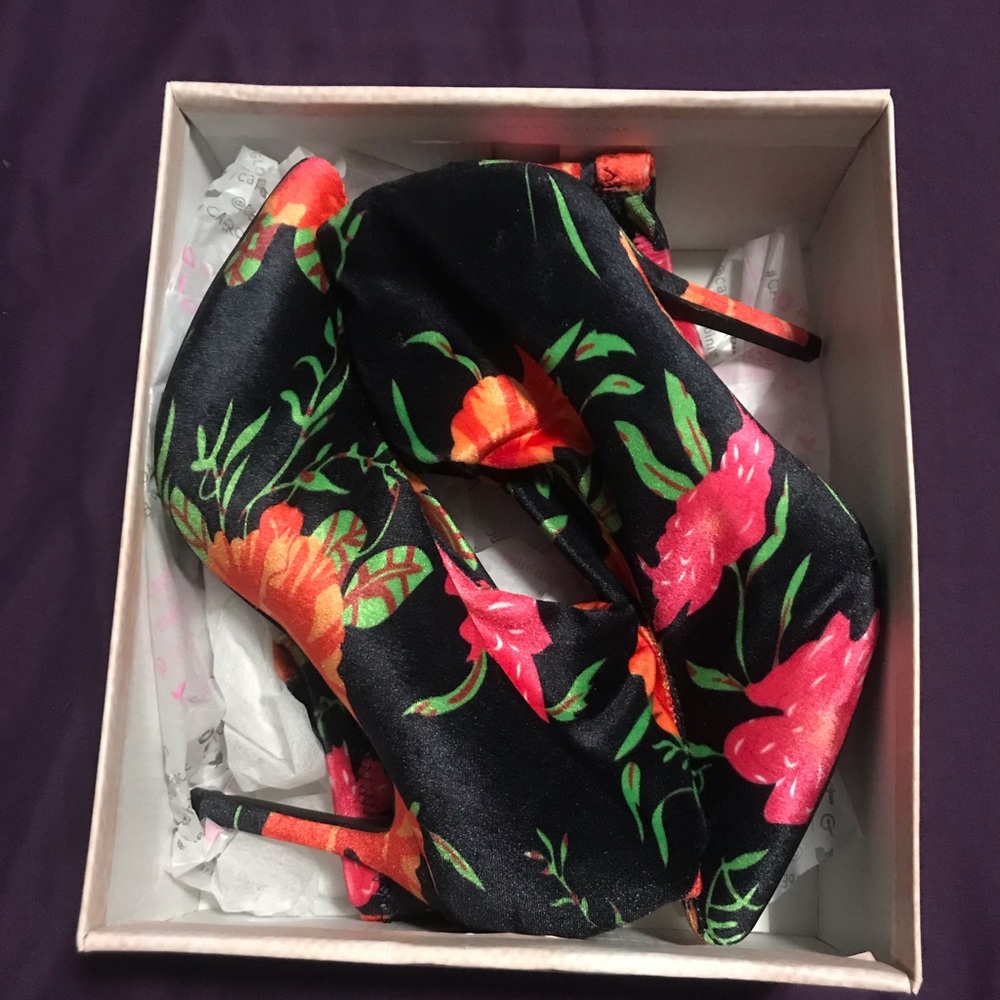 Floral heel boots